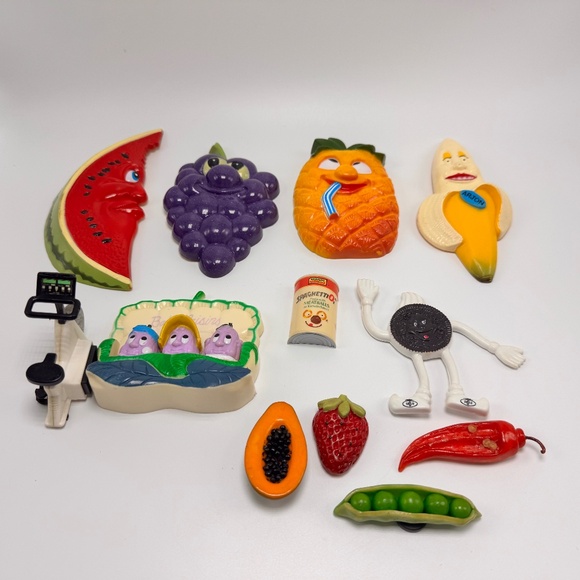 Vintage Kitchen Refrigerator Magnet Lot of 12 - Picture 1 of 7